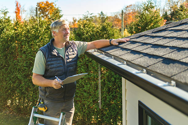 Professional Roofing technician working in Basehor, KS